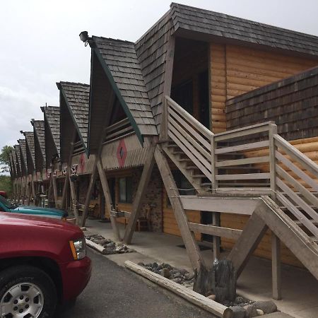 דובואה Rocky Mountain Lodge מראה חיצוני תמונה