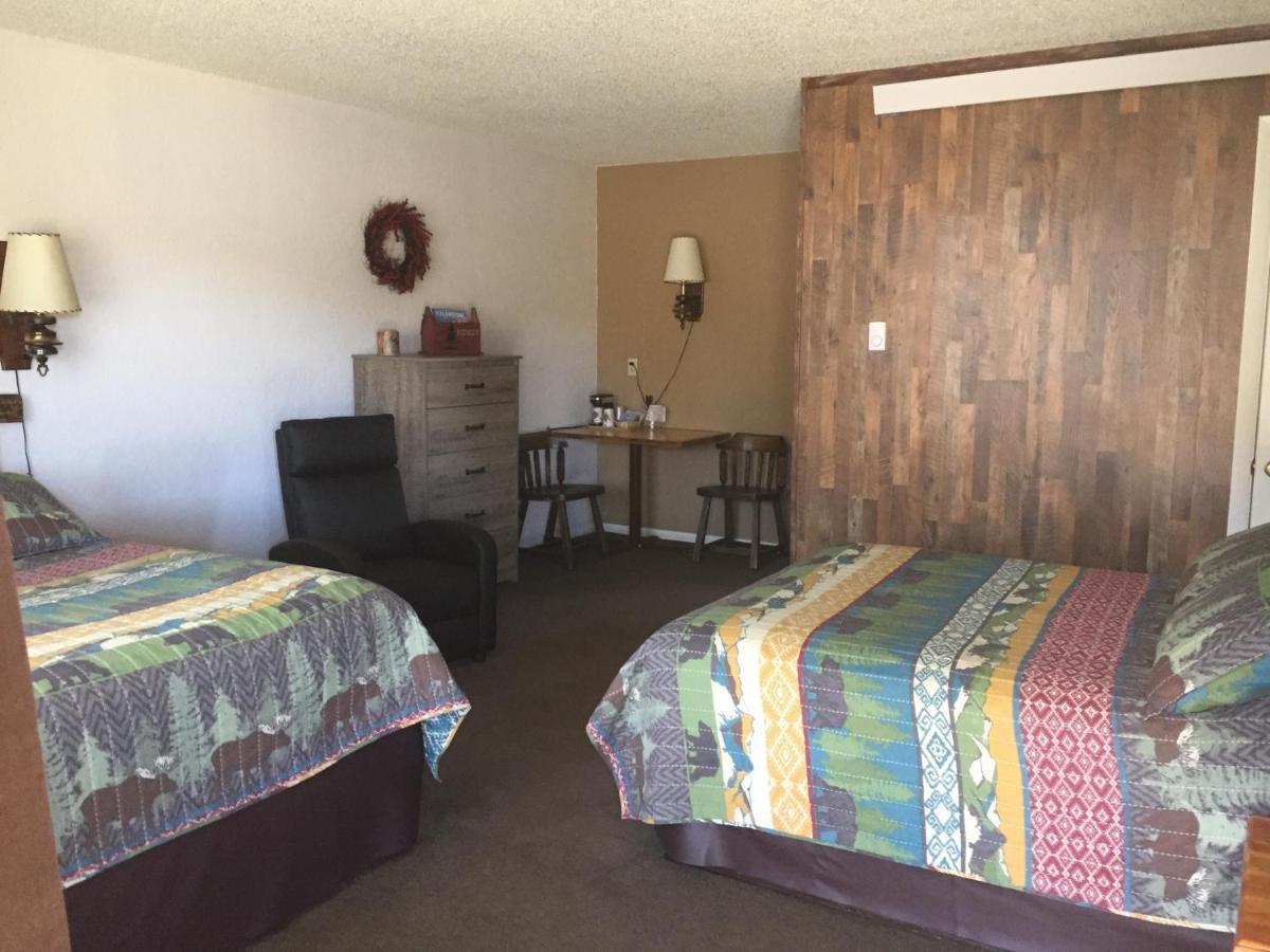 דובואה Rocky Mountain Lodge מראה חיצוני תמונה