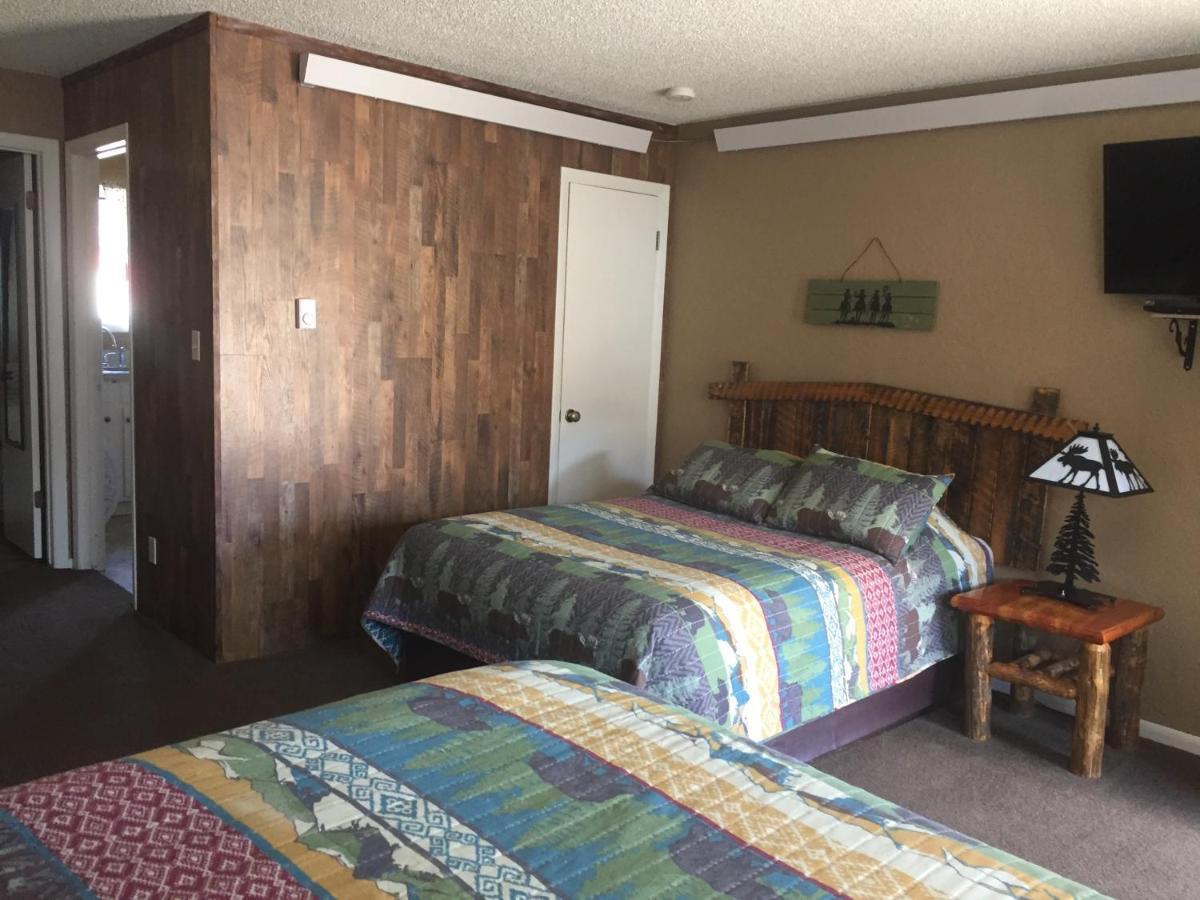 דובואה Rocky Mountain Lodge מראה חיצוני תמונה