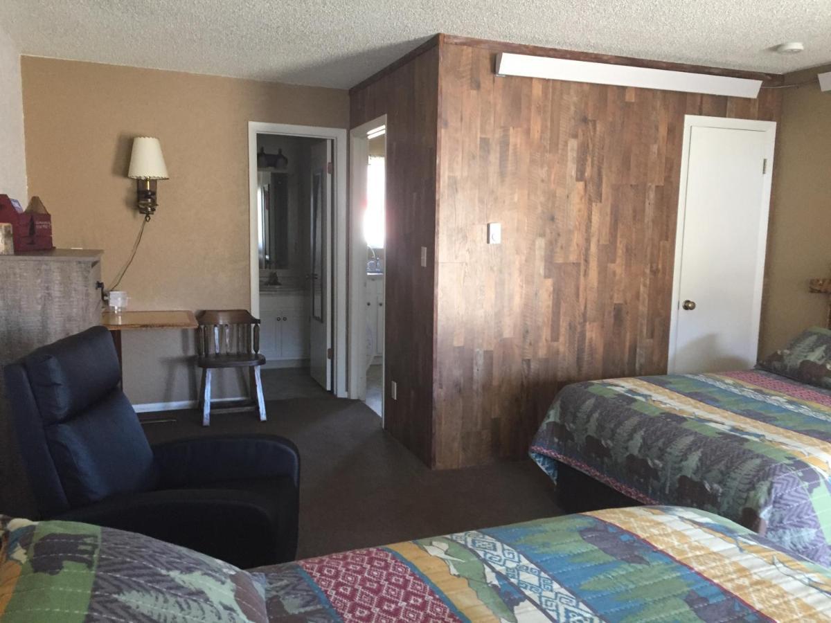 דובואה Rocky Mountain Lodge מראה חיצוני תמונה