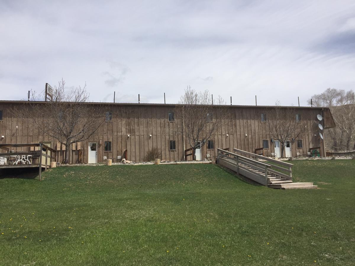 דובואה Rocky Mountain Lodge מראה חיצוני תמונה