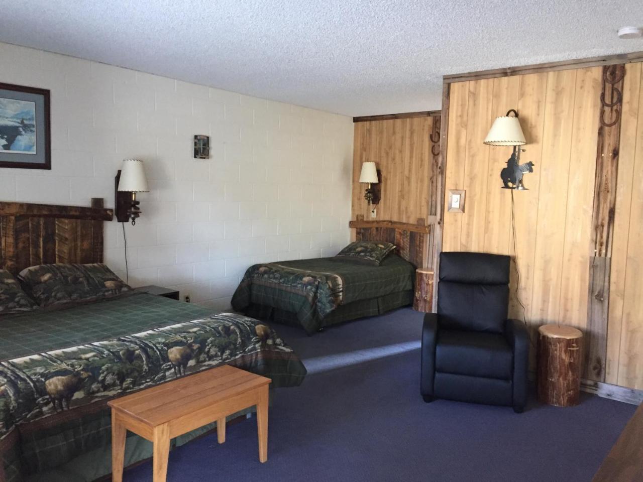 דובואה Rocky Mountain Lodge מראה חיצוני תמונה