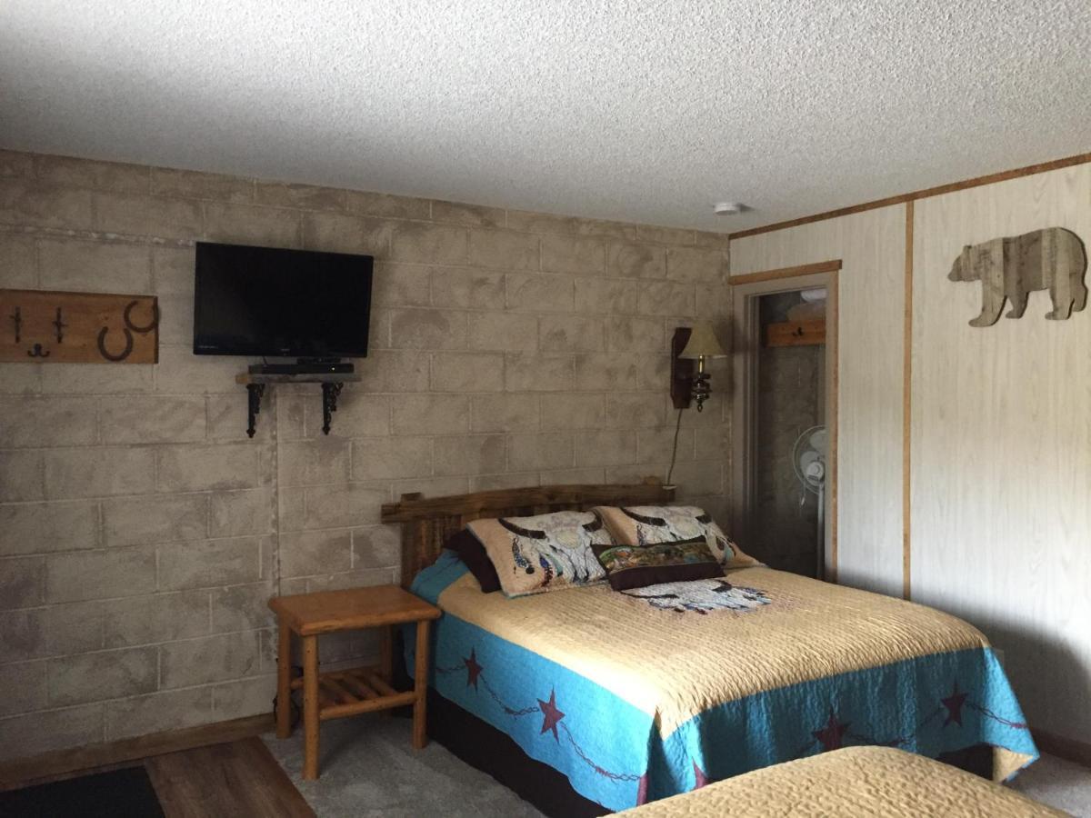 דובואה Rocky Mountain Lodge מראה חיצוני תמונה