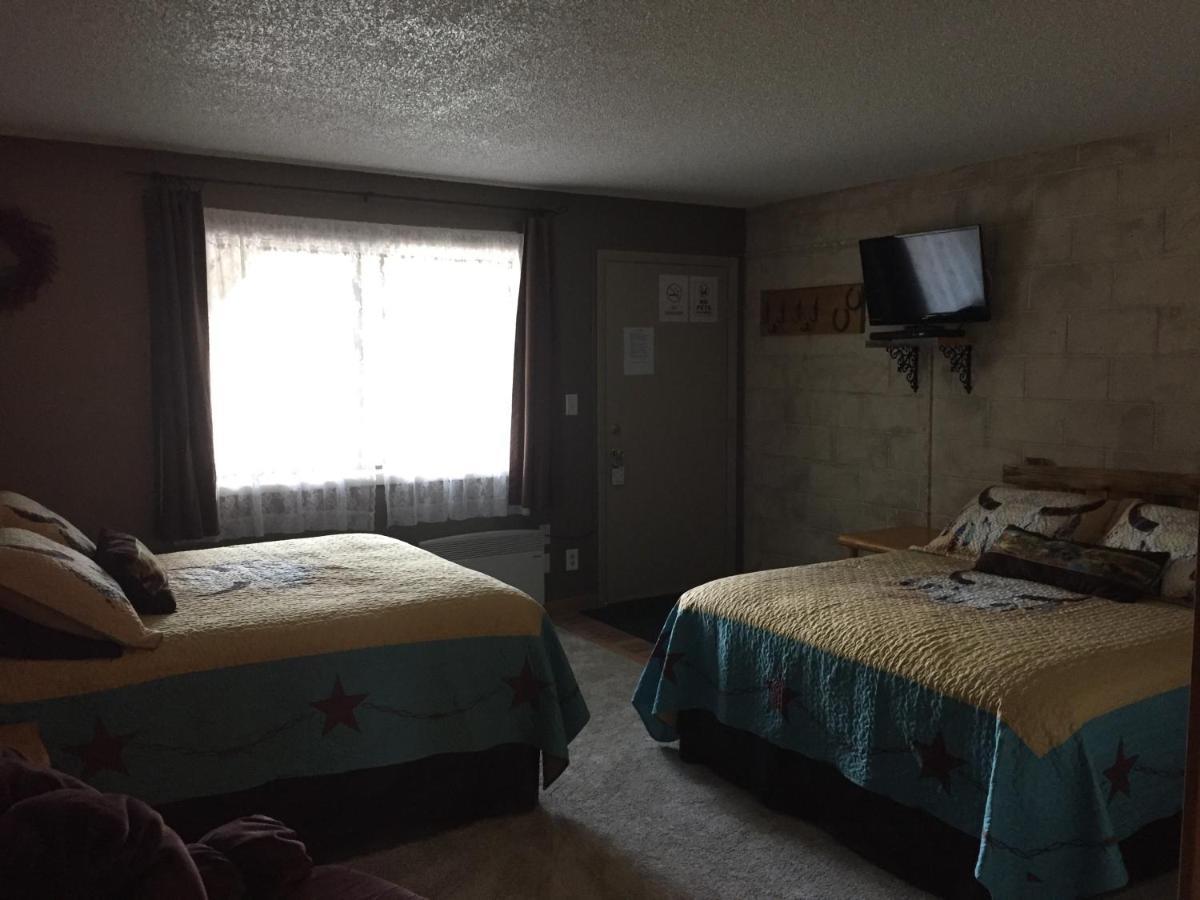 דובואה Rocky Mountain Lodge מראה חיצוני תמונה