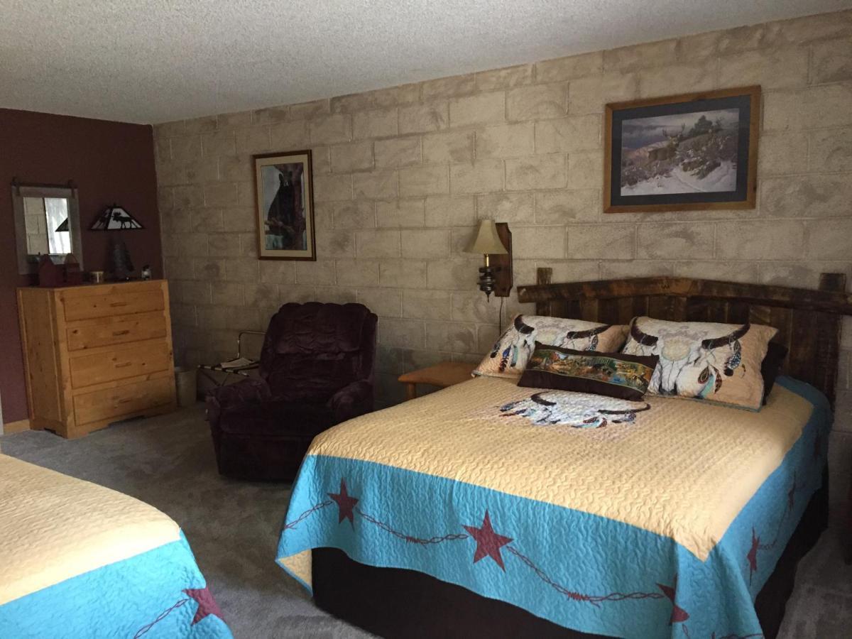 דובואה Rocky Mountain Lodge מראה חיצוני תמונה