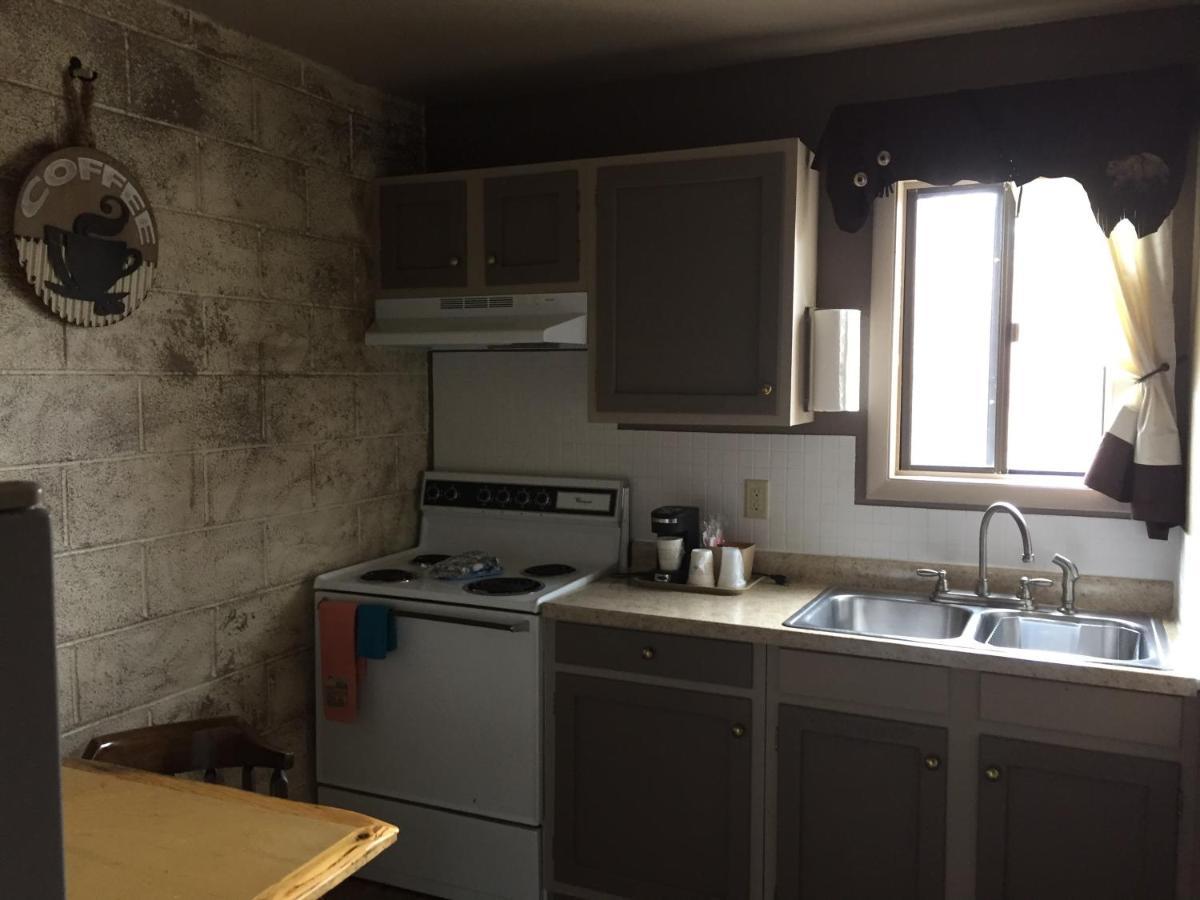 דובואה Rocky Mountain Lodge מראה חיצוני תמונה
