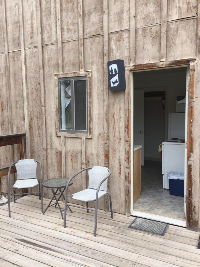 דובואה Rocky Mountain Lodge מראה חיצוני תמונה